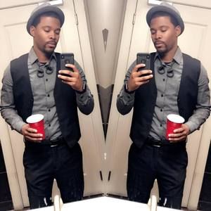 Meet your Posher, Zachary